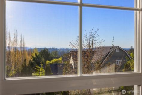 1936 17th Avenue NE Issaquah WA 98029