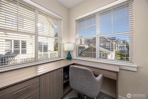 1936 17th Avenue NE Issaquah WA 98029