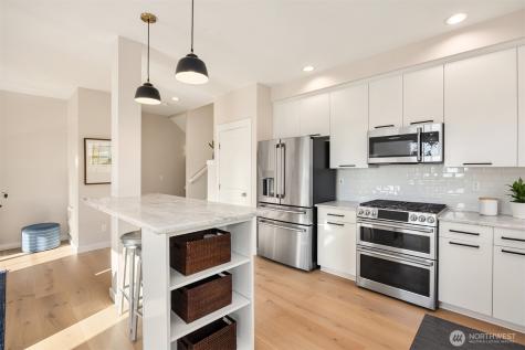 1936 17th Avenue NE Issaquah WA 98029