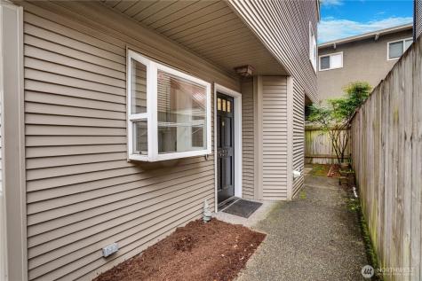 10319 Midvale Avenue N Seattle WA 98133