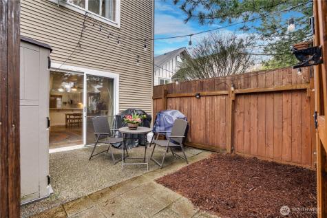 10319 Midvale Avenue N Seattle WA 98133