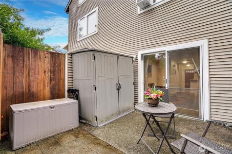 10319 Midvale Avenue N Seattle WA 98133