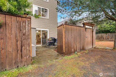 10319 Midvale Avenue N Seattle WA 98133