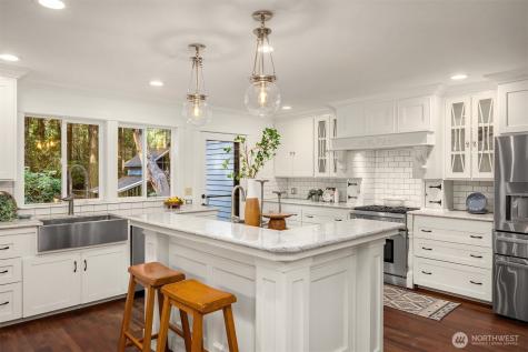 14440 Sunrise Drive NE Bainbridge Island WA 98110