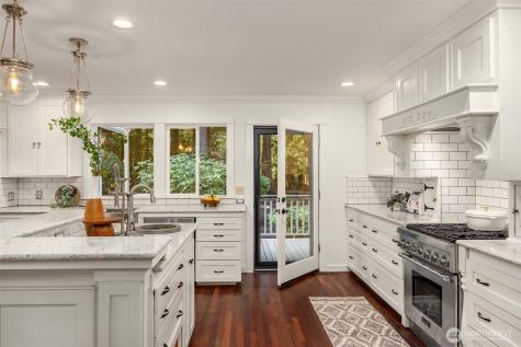 14440 Sunrise Drive NE Bainbridge Island WA 98110