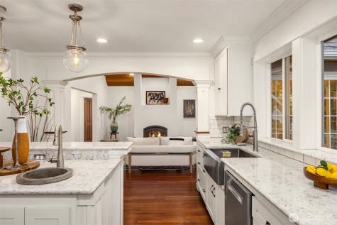 14440 Sunrise Drive NE Bainbridge Island WA 98110