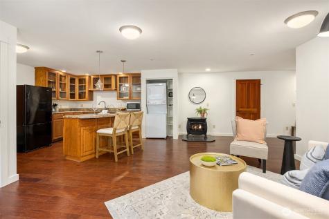 14440 Sunrise Drive NE Bainbridge Island WA 98110