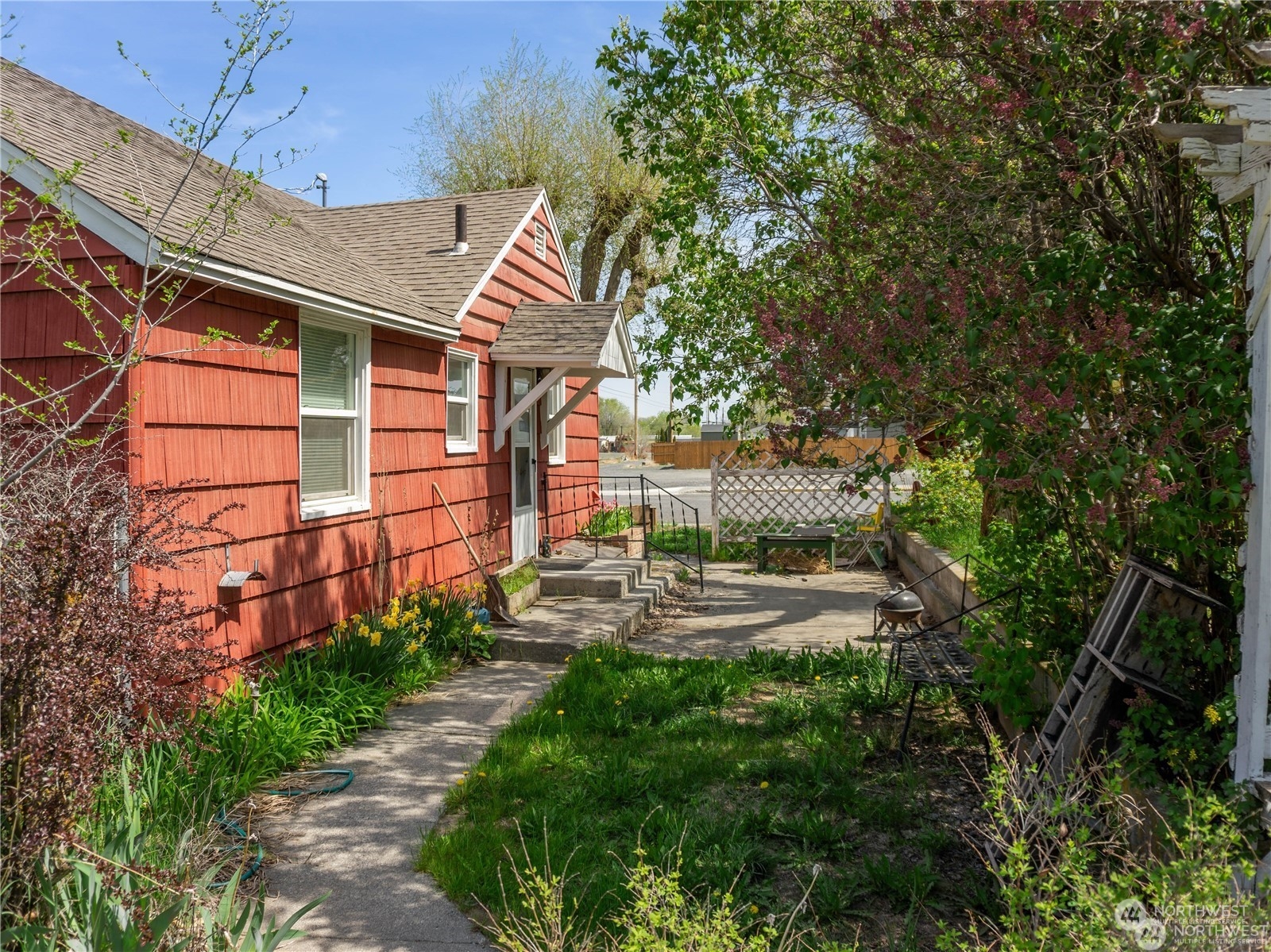 323 Buttercup Street S Soap Lake WA 98851