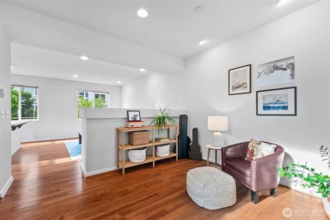 15720 Manor Way Lynnwood WA 98087