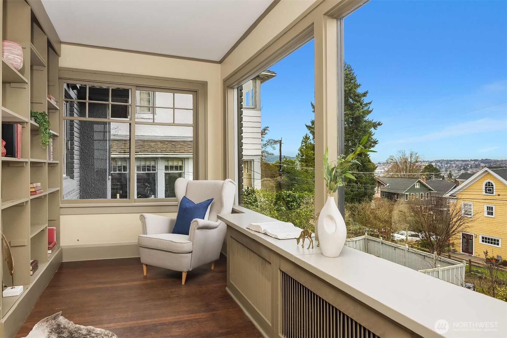 1208 E Newton Street Seattle WA 98102