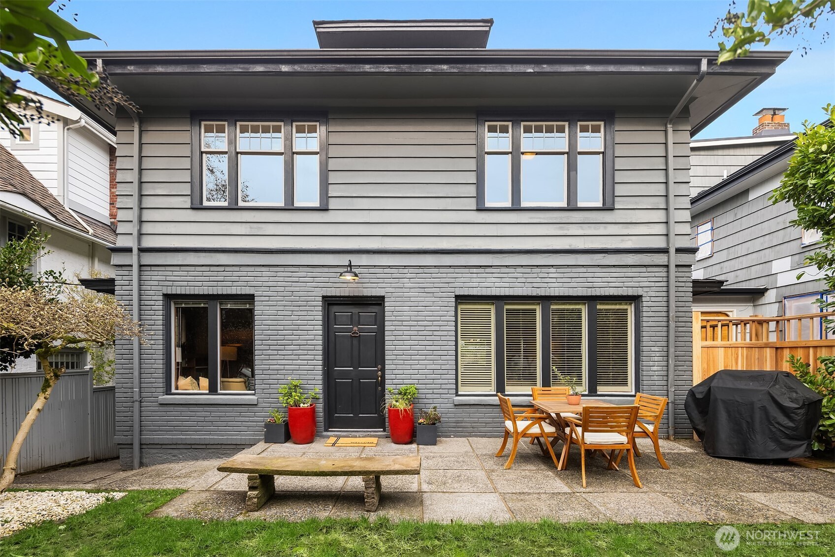 1208 E Newton Street Seattle WA 98102