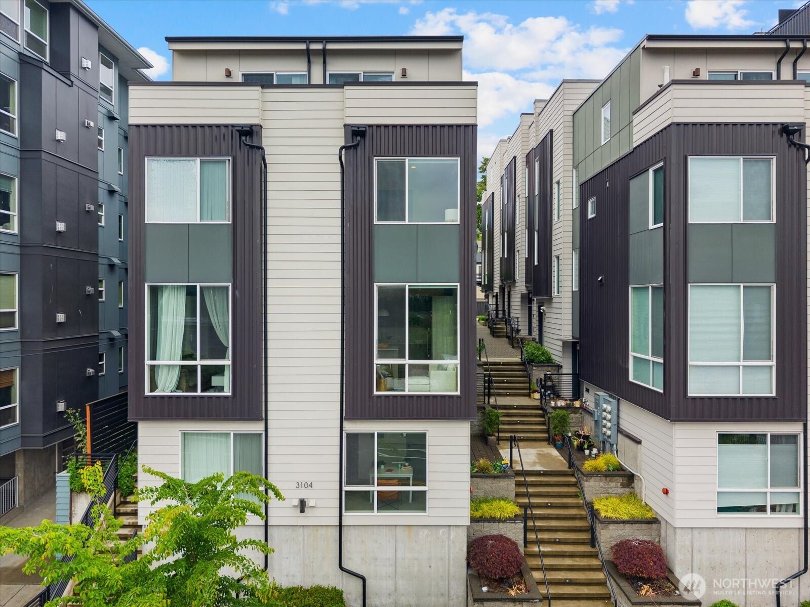 3104 SW Avalon Way Seattle WA 98126