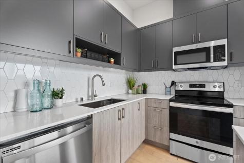 3104 SW Avalon Way Seattle WA 98126