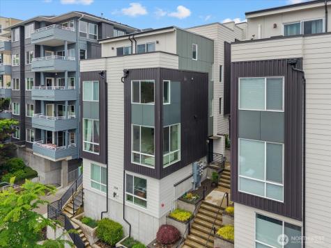 3104 SW Avalon Way Seattle WA 98126