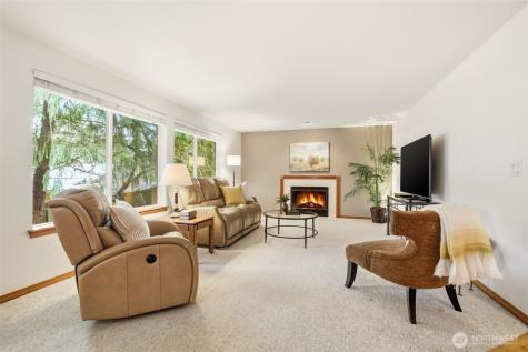 32413 7th Avenue SW Federal Way WA 98023