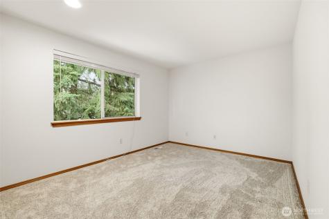 32413 7th Avenue SW Federal Way WA 98023