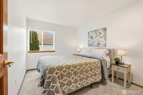 32413 7th Avenue SW Federal Way WA 98023
