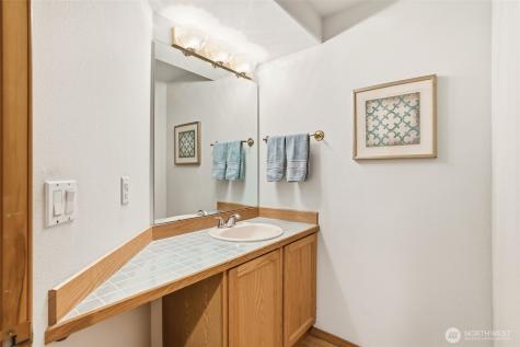 32413 7th Avenue SW Federal Way WA 98023