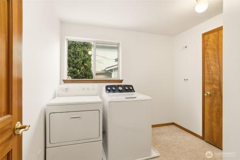 32413 7th Avenue SW Federal Way WA 98023