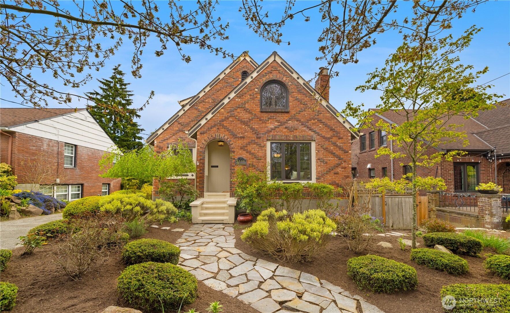1536 Thorndyke Avenue W Seattle WA 98199