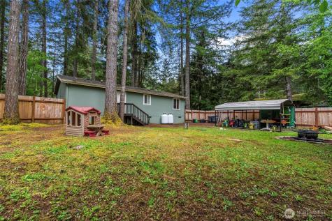 30 N Carp Place N Hoodsport WA 98548