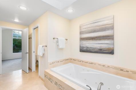 11404 NE 103rd Street Kirkland WA 98033