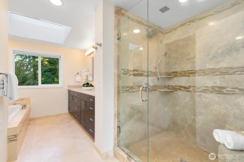 11404 NE 103rd Street Kirkland WA 98033