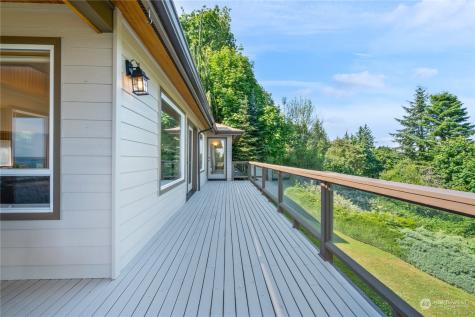 695 Hawthorne Lane Camano Island WA 98282