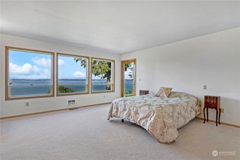 695 Hawthorne Lane Camano Island WA 98282