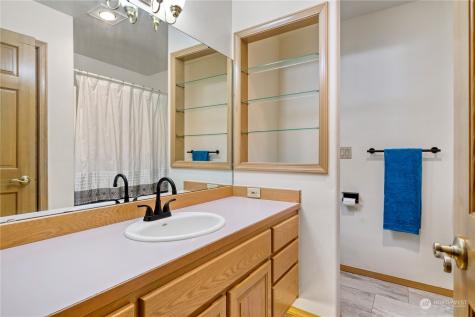 695 Hawthorne Lane Camano Island WA 98282