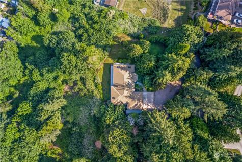 695 Hawthorne Lane Camano Island WA 98282