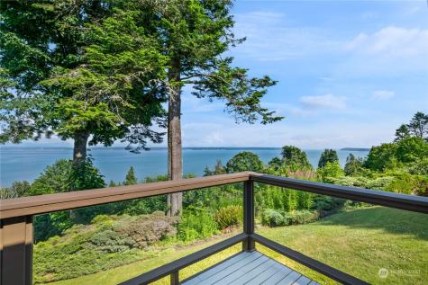 695 Hawthorne Lane Camano Island WA 98282