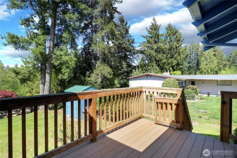 3961 NW Country Lane Bremerton WA 98312