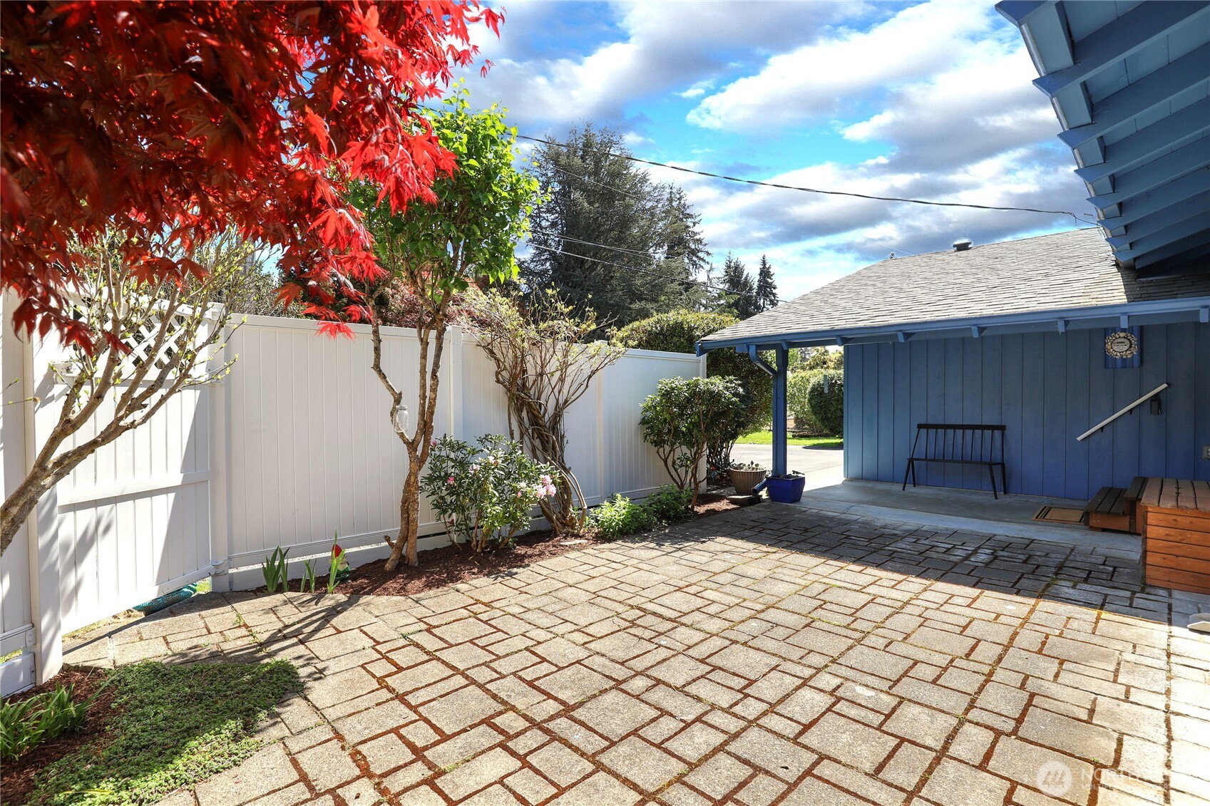 3961 NW Country Lane Bremerton WA 98312