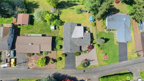3961 NW Country Lane Bremerton WA 98312