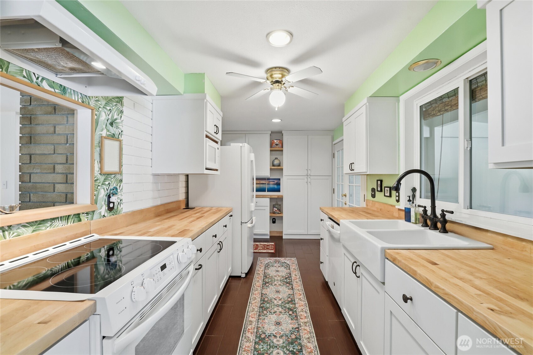 3961 NW Country Lane Bremerton WA 98312
