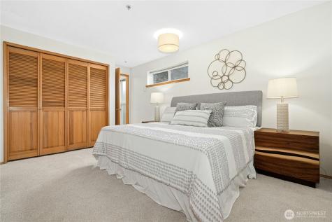 726 N 94th Street Seattle WA 98103