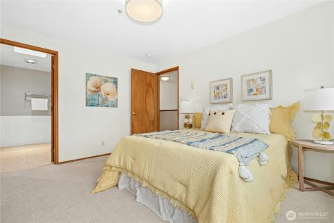 726 N 94th Street Seattle WA 98103