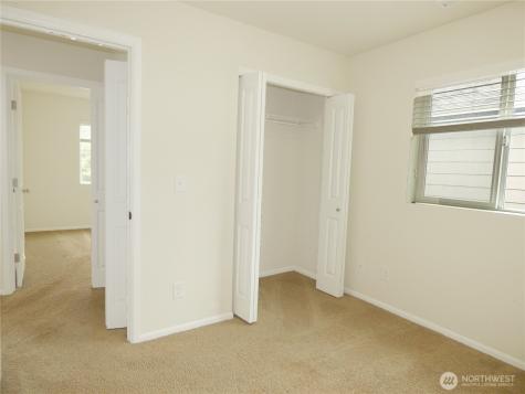 2720 13th Avenue NW Puyallup WA 98371