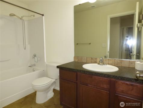 2720 13th Avenue NW Puyallup WA 98371
