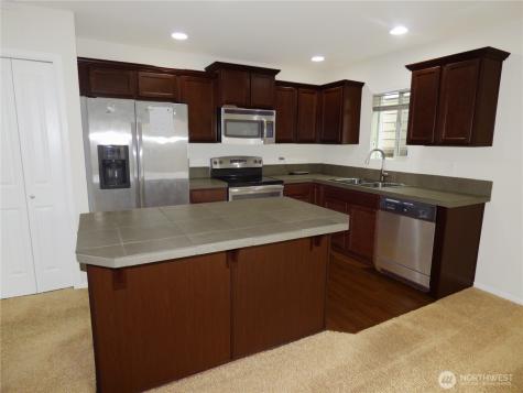 2720 13th Avenue NW Puyallup WA 98371