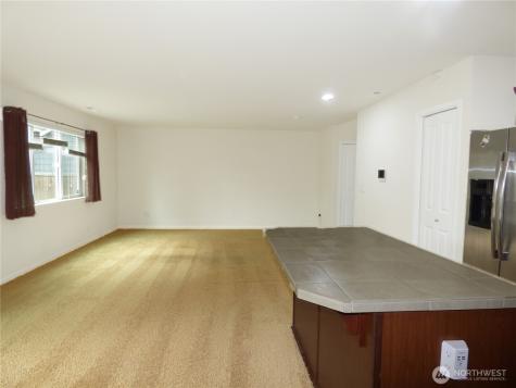 2720 13th Avenue NW Puyallup WA 98371