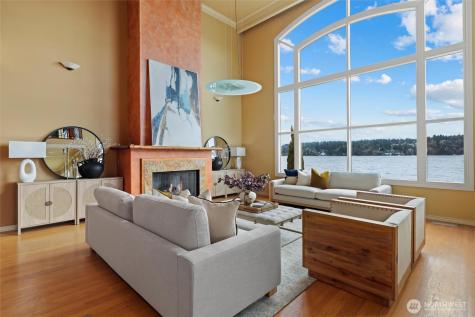 4701 NE Shore Place Lake Forest Park WA 98155