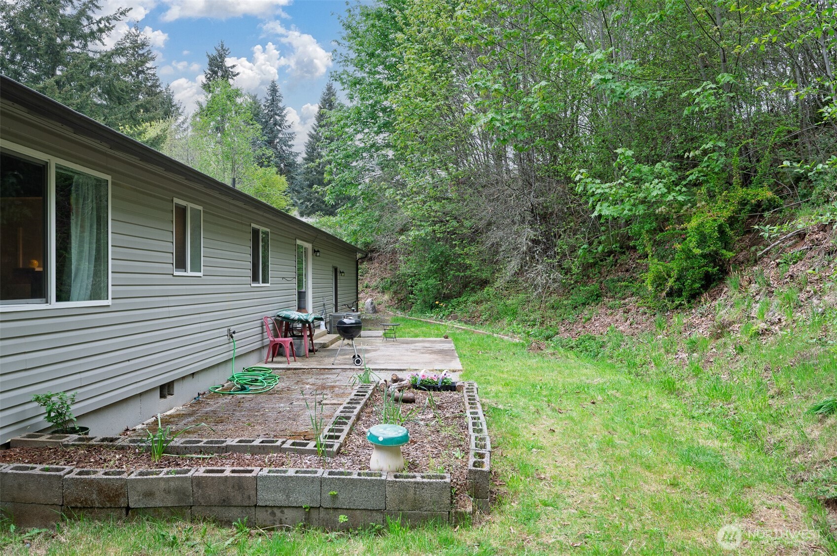 415 Mckee Road Castle Rock WA 98611