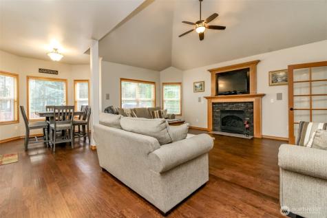 13418 159th Street Ct E Puyallup WA 98374