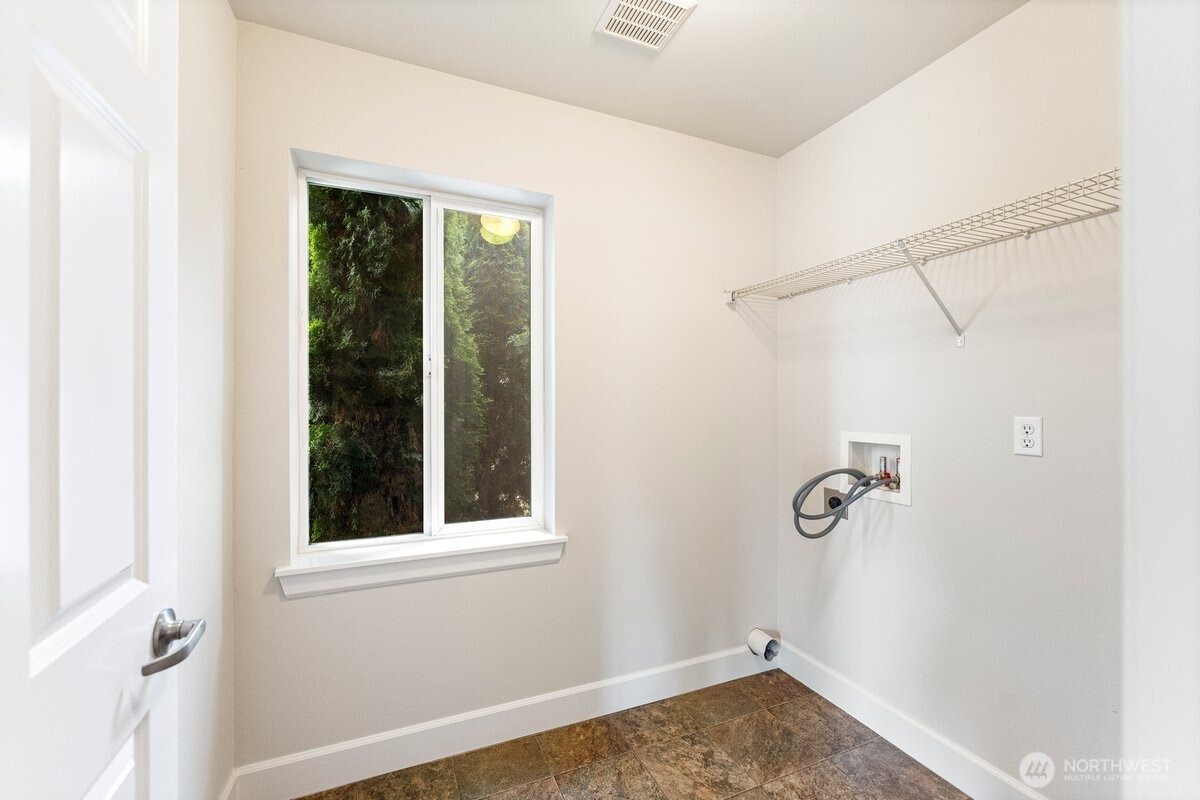209 Burr Street NE Orting WA 98360