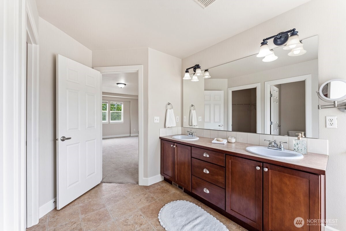 209 Burr Street NE Orting WA 98360