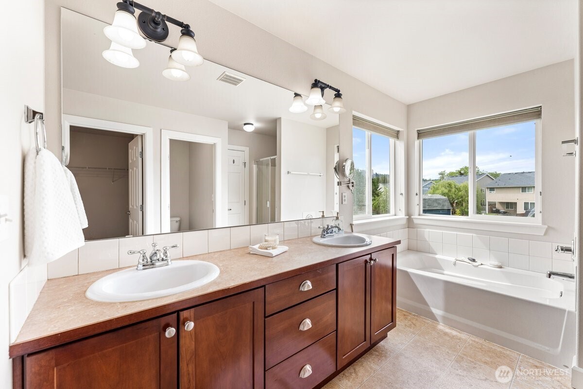 209 Burr Street NE Orting WA 98360