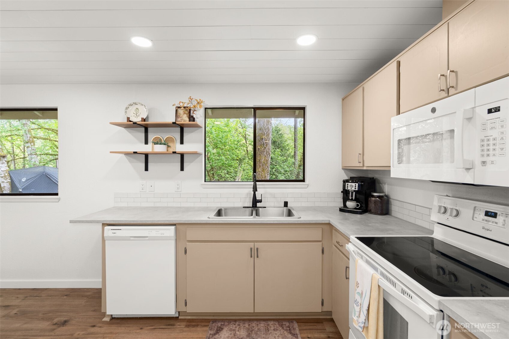 708 NE Eaton Court Castle Rock WA 98611