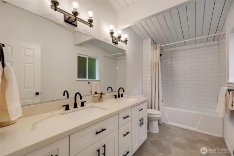17820 43rd Avenue NE Arlington WA 98223